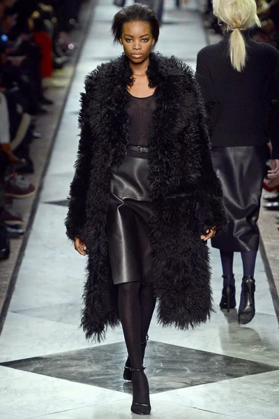 Look 29